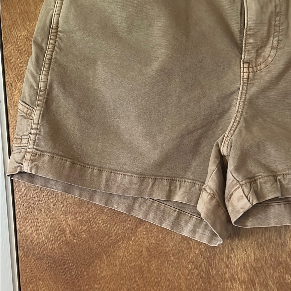 American Eagle 90s Boyfriend Short - Tan - Picture 4 of 9